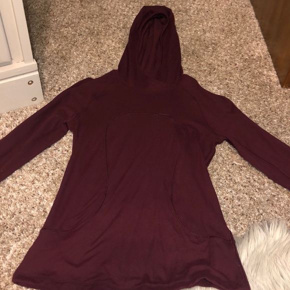 Lulu lemon maroon long sleeve - Picture 1 of 3